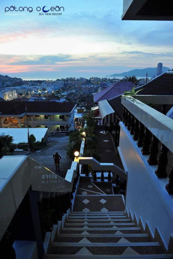 Aksarai Hotel Patong 外观 照片