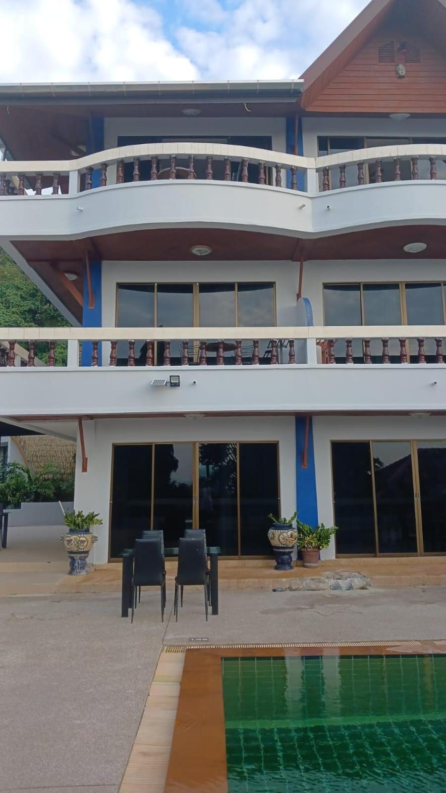 Aksarai Hotel Patong 外观 照片