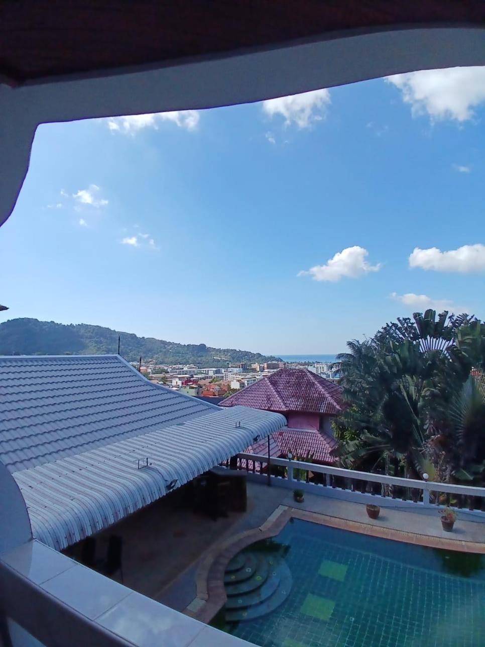 Aksarai Hotel Patong 外观 照片