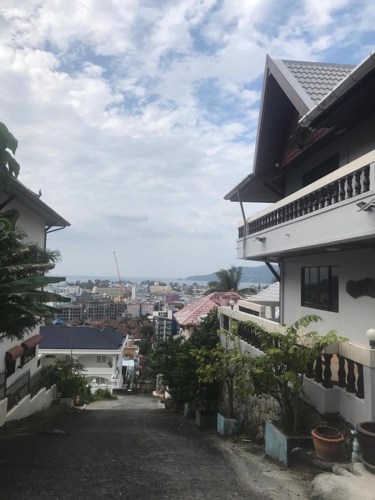 Aksarai Hotel Patong 外观 照片
